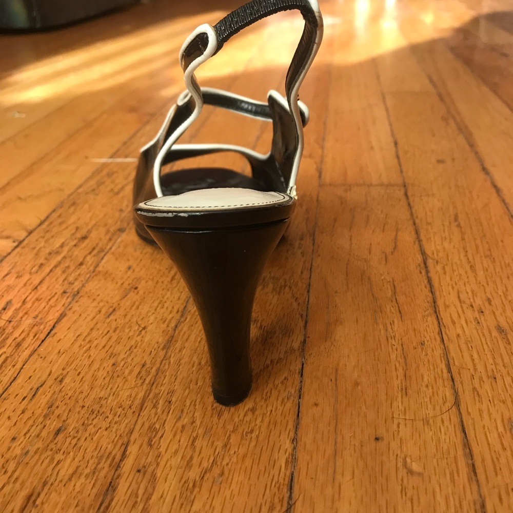 Shoes - Picture 4 of 4